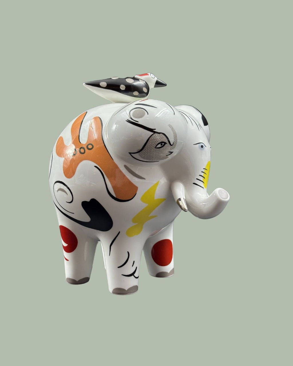 Villeroy & Boch Elephant with bird, 1970s French design.