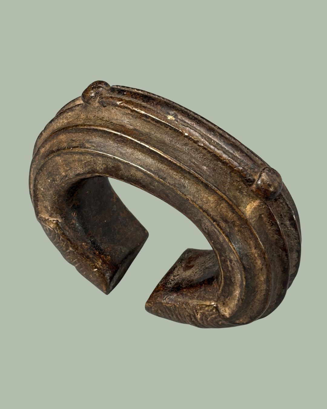West African Akan Bronze Currency Bracelet (Manilla) – Ghana – Heavy Cast Prestige Ornament, 19th–Early 20th Century