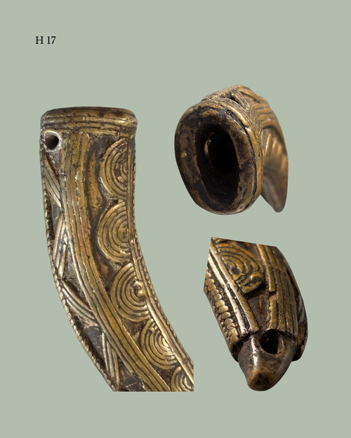 Antique Akan brass goldweight pendant from Ghana, 19th–20th century.