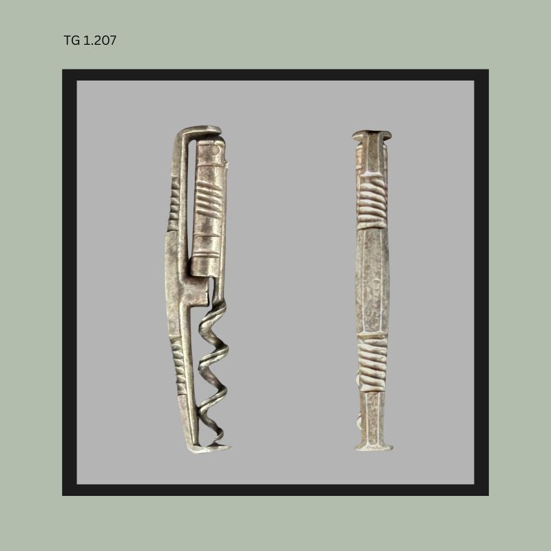 TG 1.207 18th century double folder traveling corkscrew