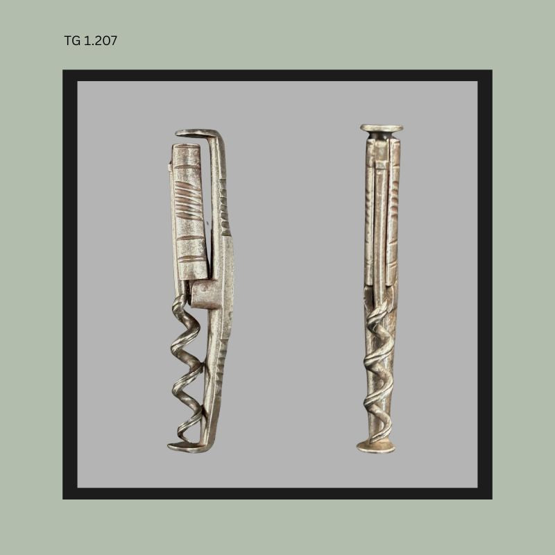 TG 1.207 18th century double folder traveling corkscrew